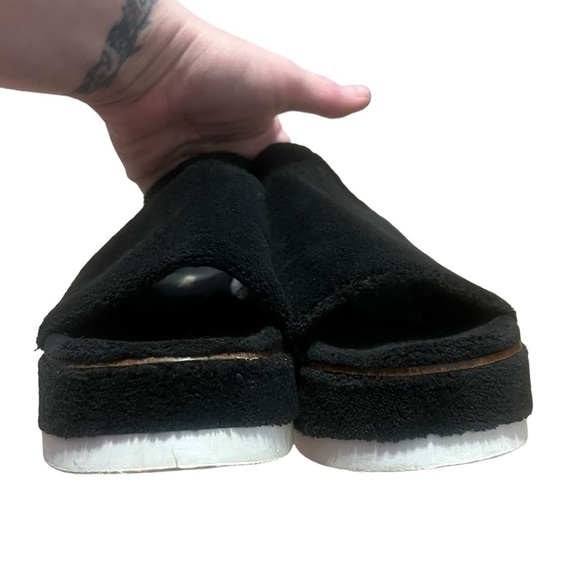 Jane and the shoe Jenny black fuzzy faux fur platform sandals - Picture 6 of 10